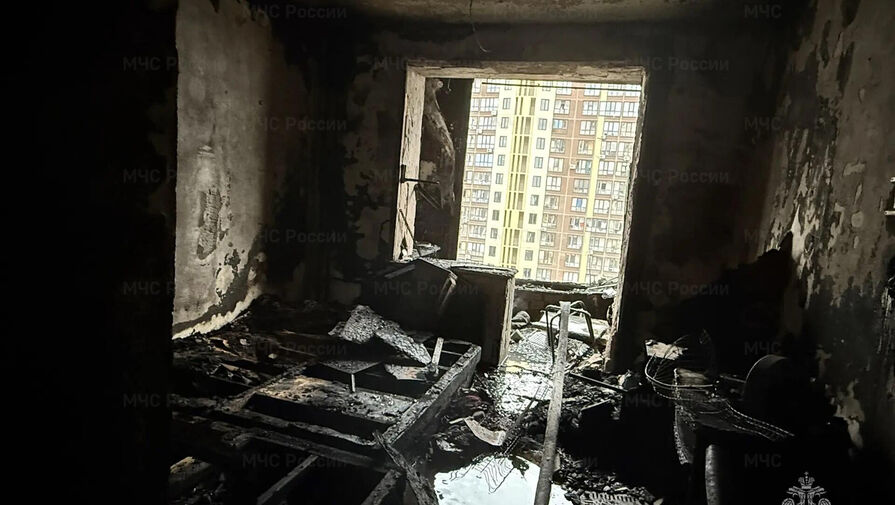 В Тюмени девушка упала с балкона многоэтажки, спасаясь от пожара