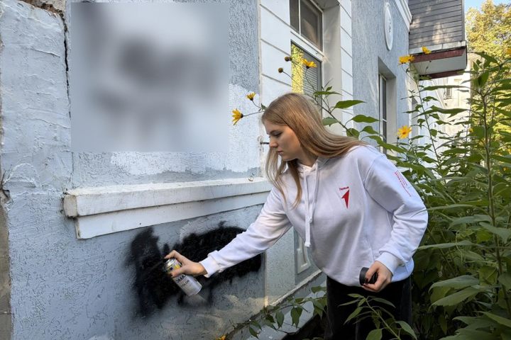 Во Владимире прошел рейд по зачистке фасадов от рекламы наркотиков
