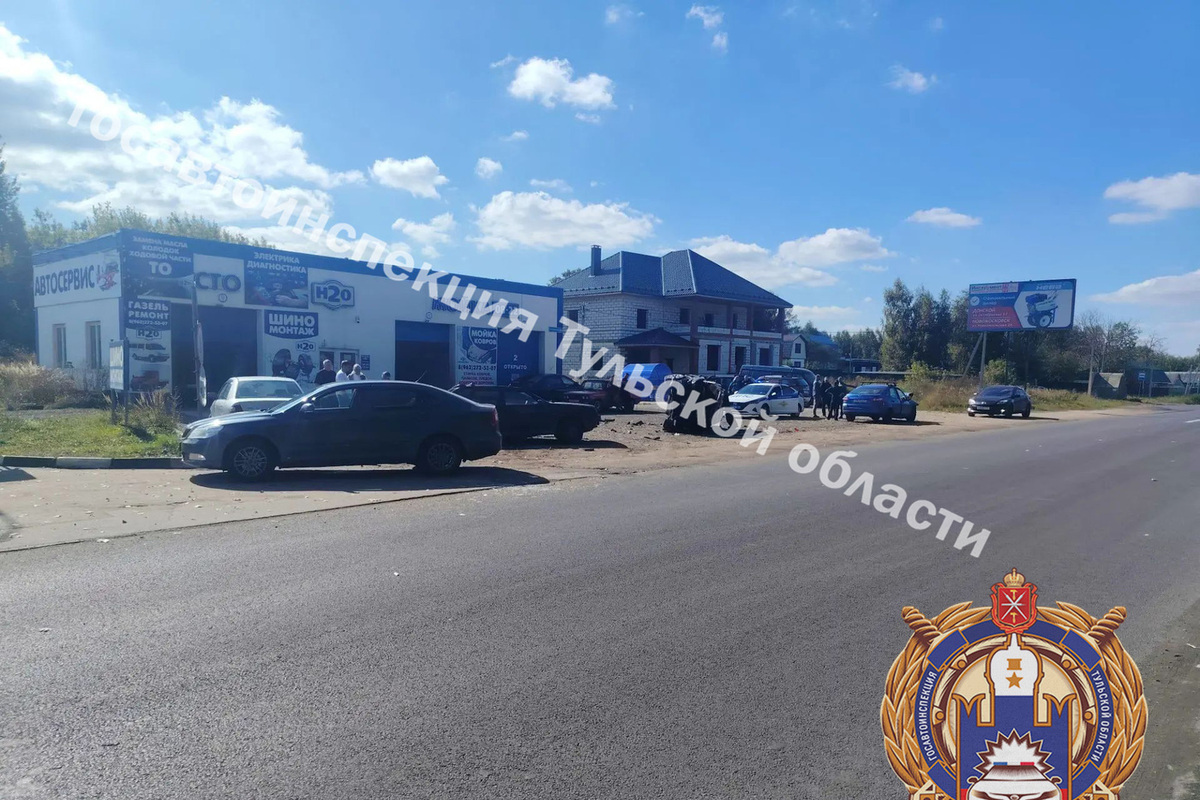 Два человека пострадали в ДТП 4 авто под Тулой из-за автоледи на Renault Duster