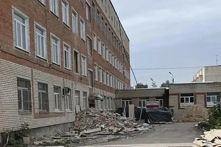 В Донском показали, как идет ремонт поликлиники для 40 тысяч жителей
