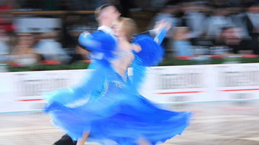 Всемирная федерация танцевального спорта сняла ограничения с россиян