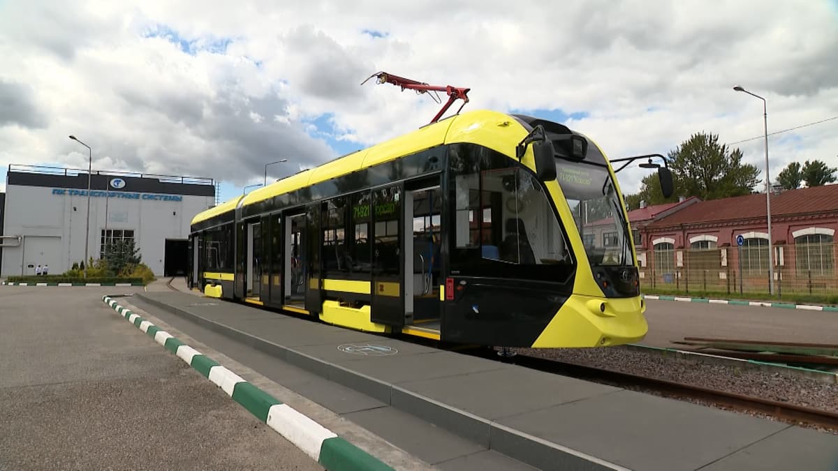В России обновили единственный в стране низкопольный трамвай для метровой колеи