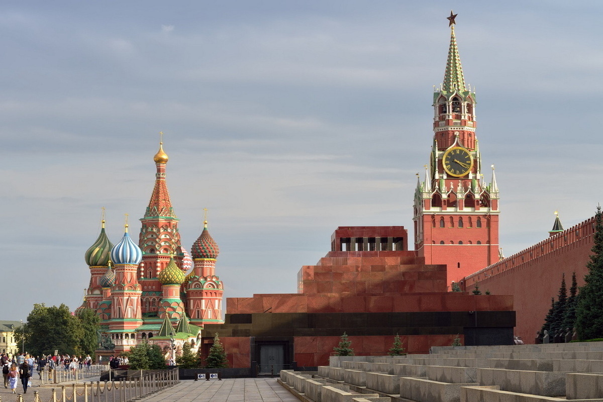 «Армагеддон» в Москве: в войсках в шоке, неужели генерал Суровикин возвращается на СВО? Для чего военачальника вернули из Алжира?