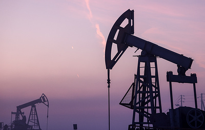 Цена нефти Brent опускалась ниже $102 впервые с 10 сентября