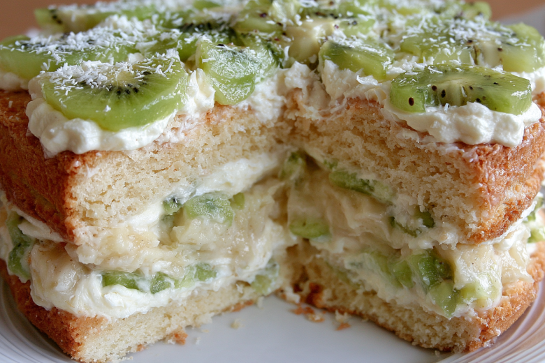 Беру сгущёнку и киви — новая версия «Молочной девочки»: нежнее и вкуснее классики