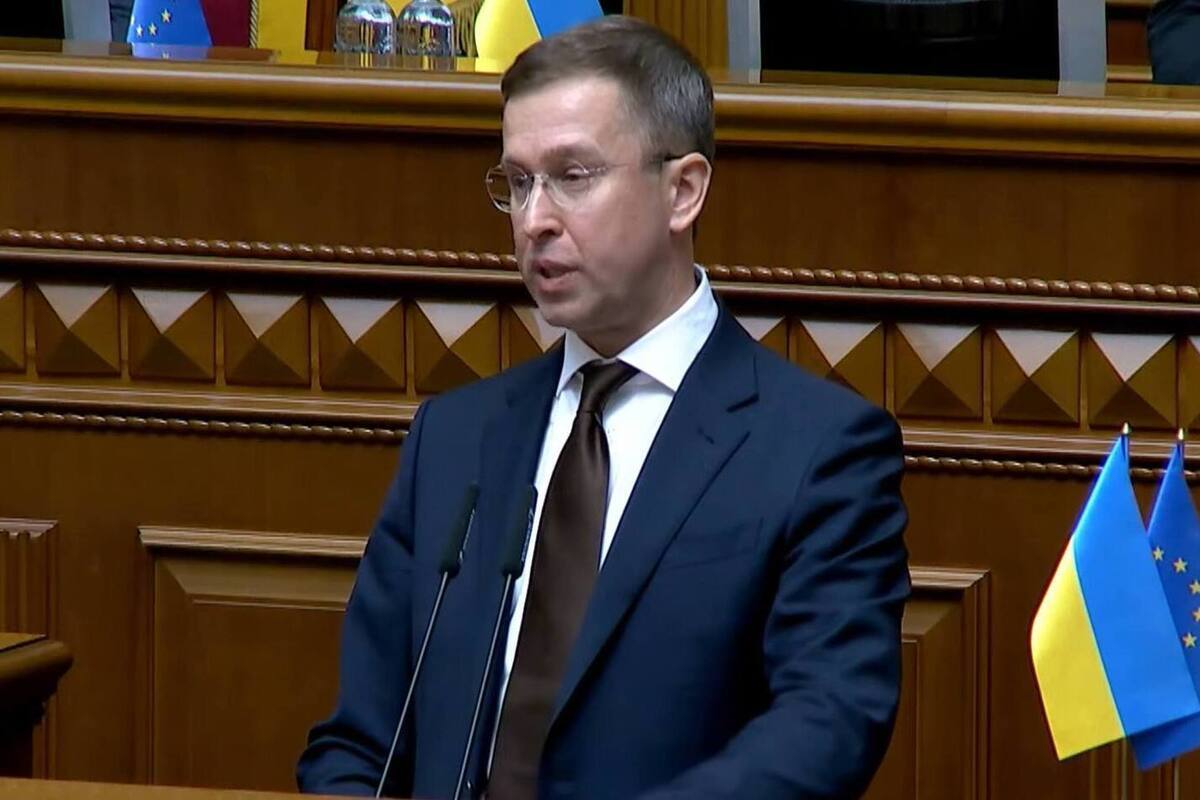 Киев и область официально объявили зоной повышенного риска