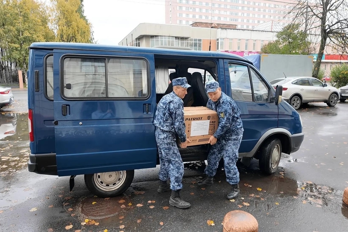 Конвоиры УФСИН Поморья передали на СВО два бензиновых генератора