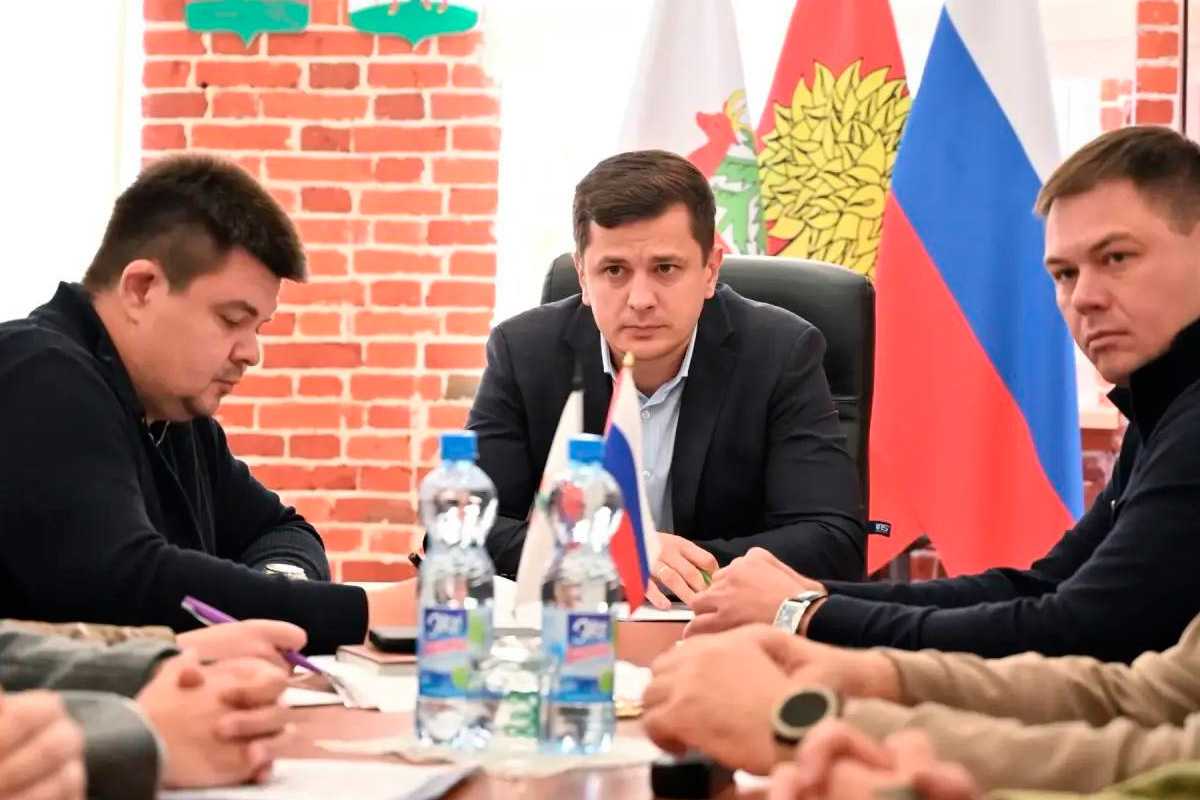 В Ельце обсудили поддержку ветеранов и благоустройство памятников