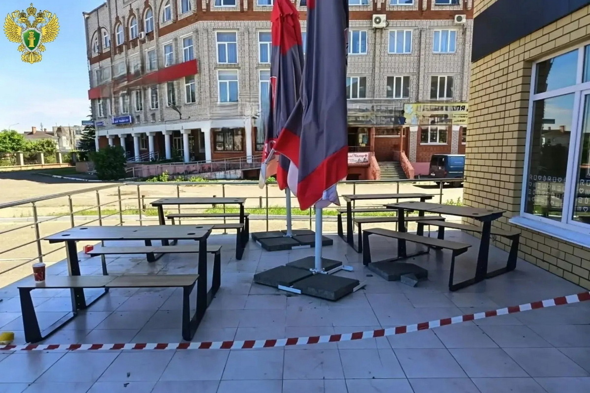 После падения зонта на девушку в волжском кафе возбуждено уголовное дело