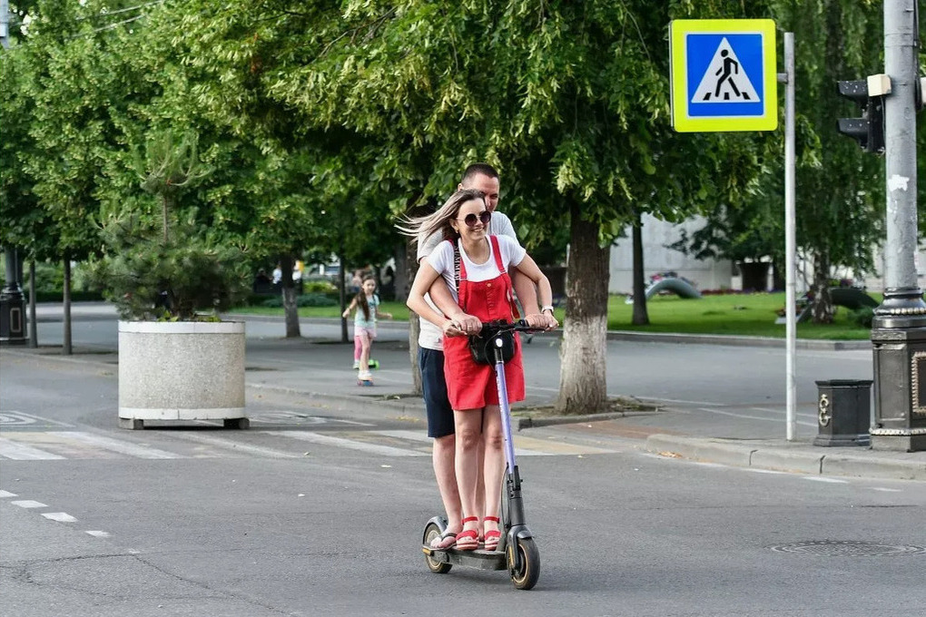 С начала лета самокатчики в Нижнем нарушили ПДД более 2,5 тысячи раз