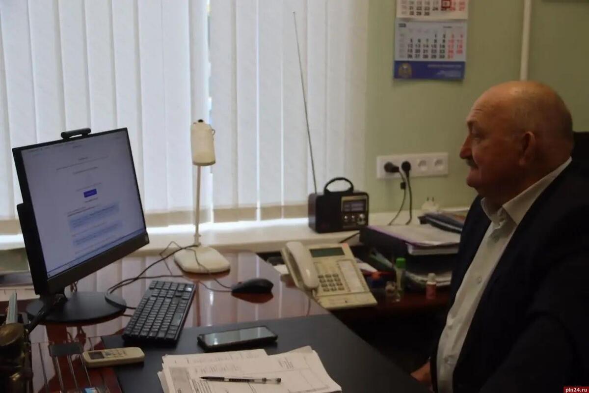 Депутаты Псковской городской Думы проголосовали на выборах в федеральный и региональный парламенты