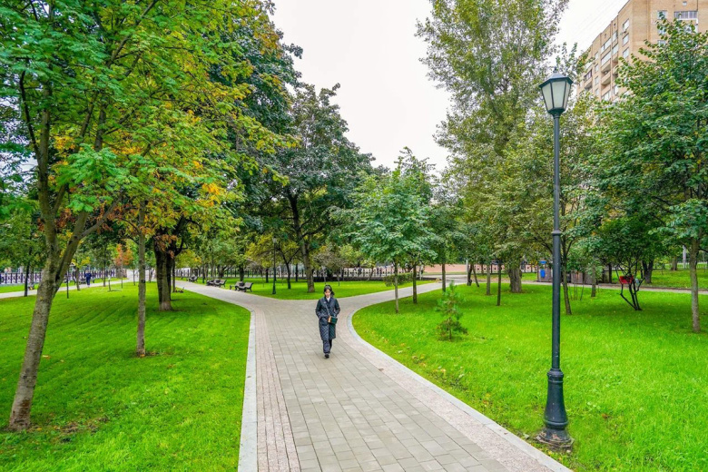 Ново-Екатерининский сквер обновили в центре Москвы