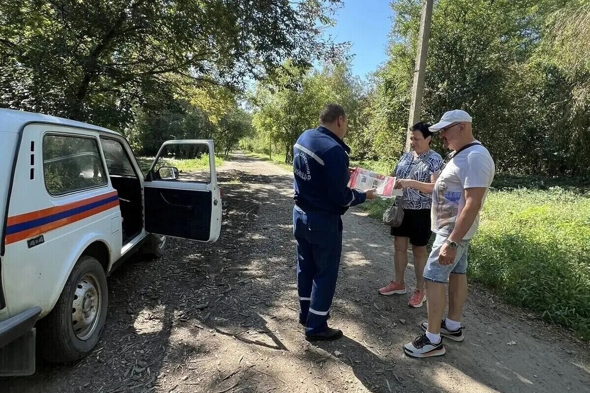 С начала года краснодарские спасатели провели свыше 5 тысяч бесед и раздали более 6,5 тысячи памяток