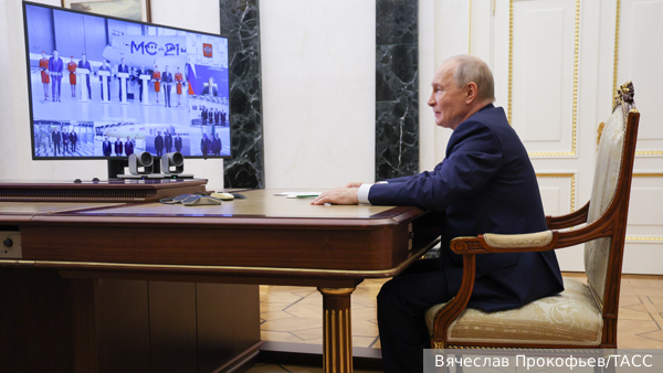 Путин принял участие в подписании договора о поставках МС-21 для «Аэрофлота»
