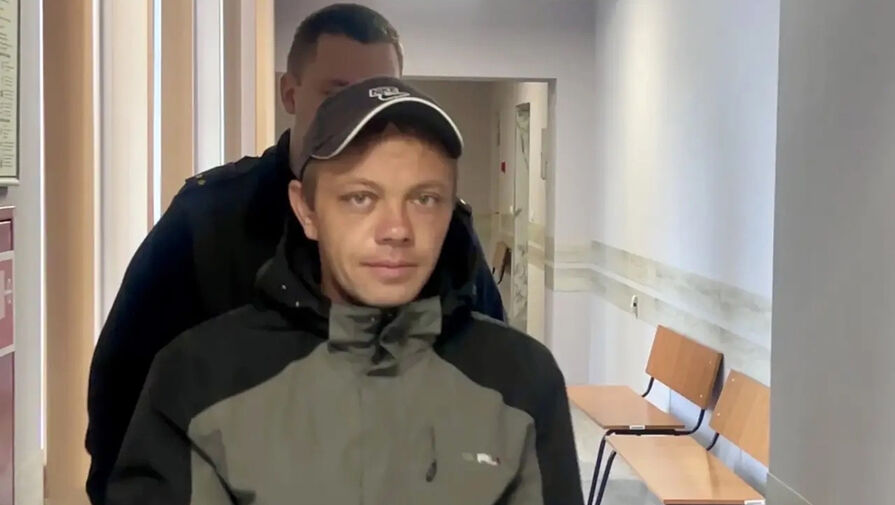 Мужчину, избившего и бросившего дочь на пол из-за плача, арестовали в Новосибирске