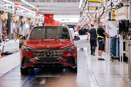 Автогигант захотел принудить сотрудников к бесплатной работе
