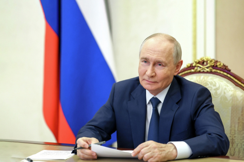 Путин трогательно обратился к сестре бойца СВО из Дагестана