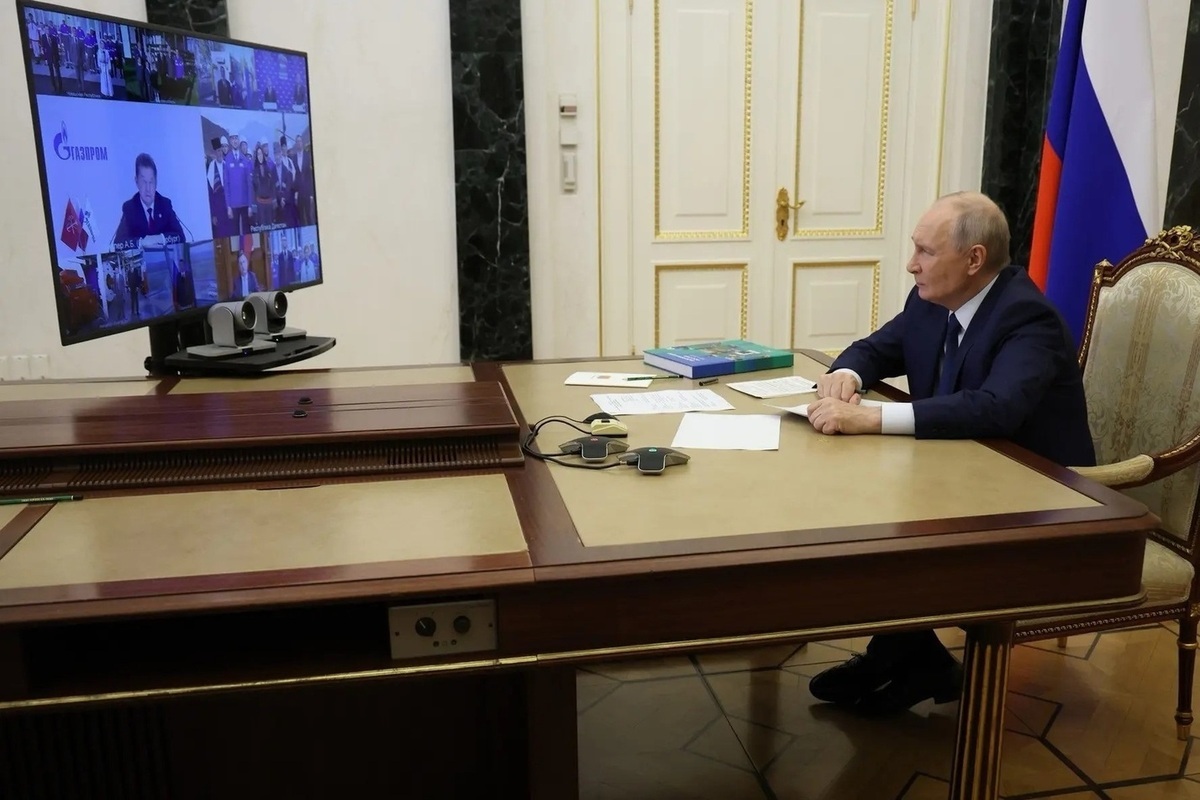 Владимир Путин дал старт подключению газа к дому семьи из Тверской области: радостный момент разделили Виталий Королев и Владимир Васильев