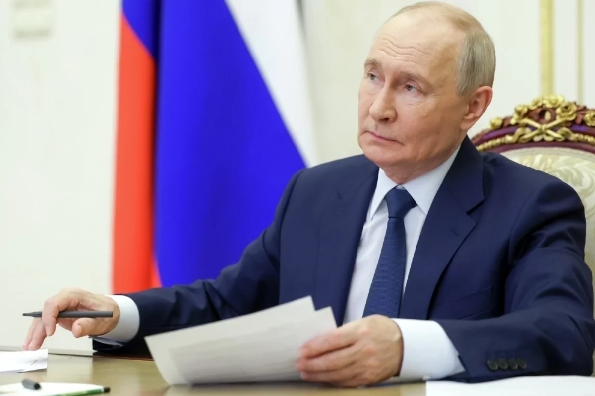 Новые терминалы. Путину презентовали аэровокзалы в Барнауле и Оренбурге