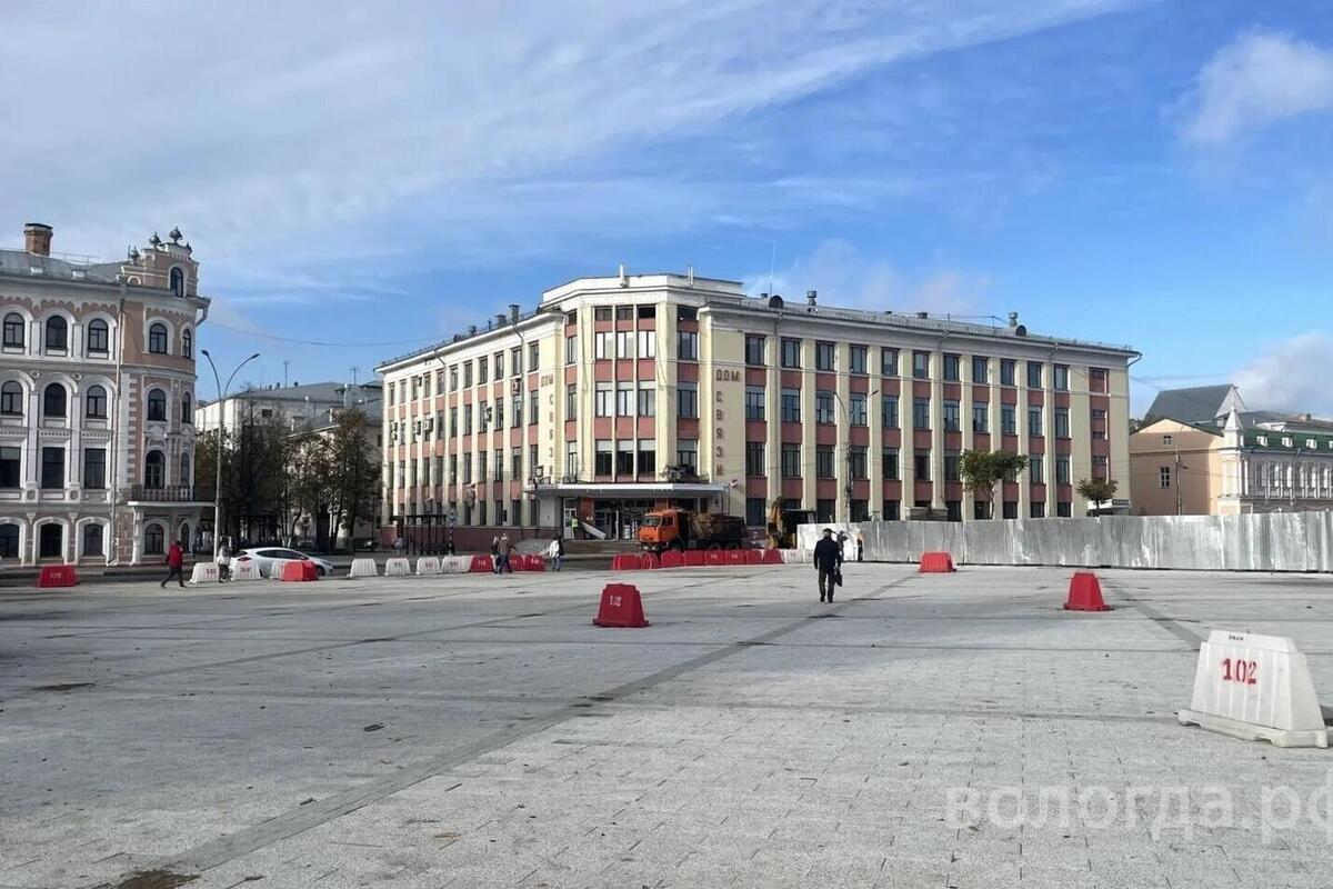 Для пешеходов в Вологде открыли часть площади Революции