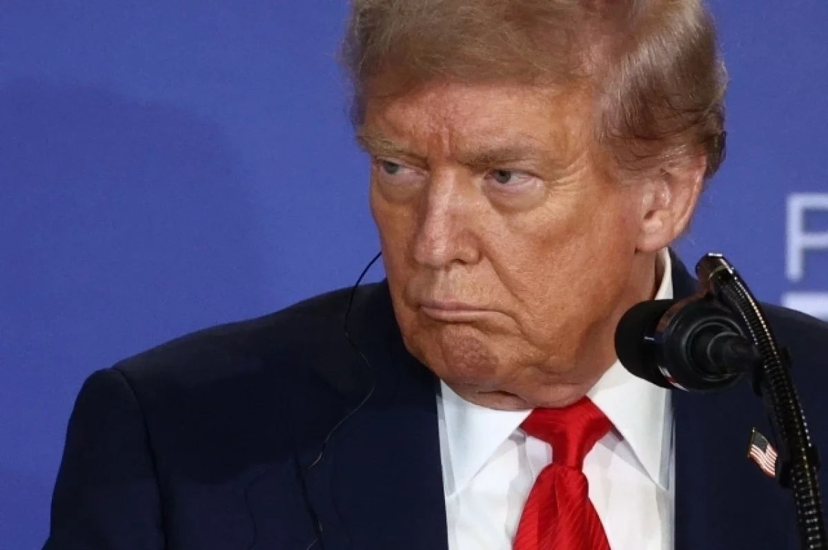 Трамп обвинил ряд СМИ в создании фейков и запретил им доступ в Белый дом