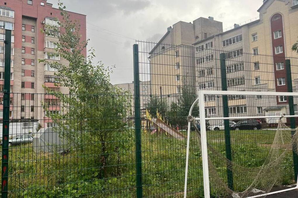 Кировского подрядчика обяжут через суд исправить дефекты спортплощадки