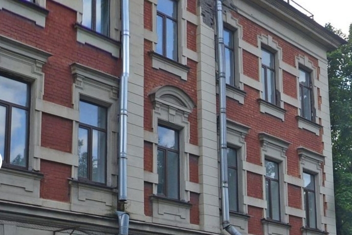 В Пушкине за 228 млн продают Здание Алексеевского приюта
