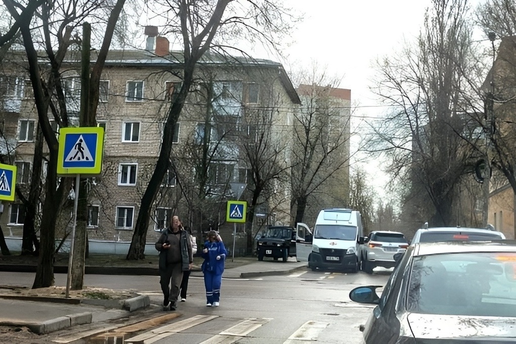 Три легковушки столкнулись на Ленинском проспекте в Воронеже