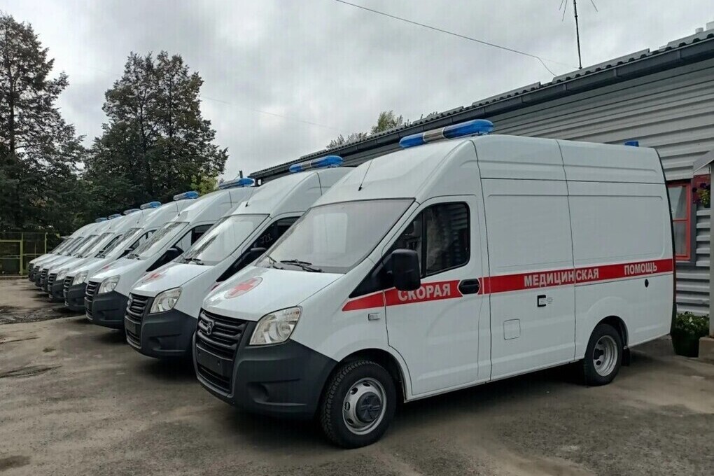 Девять новых автомобилей скорой помощи поступили в Карелию