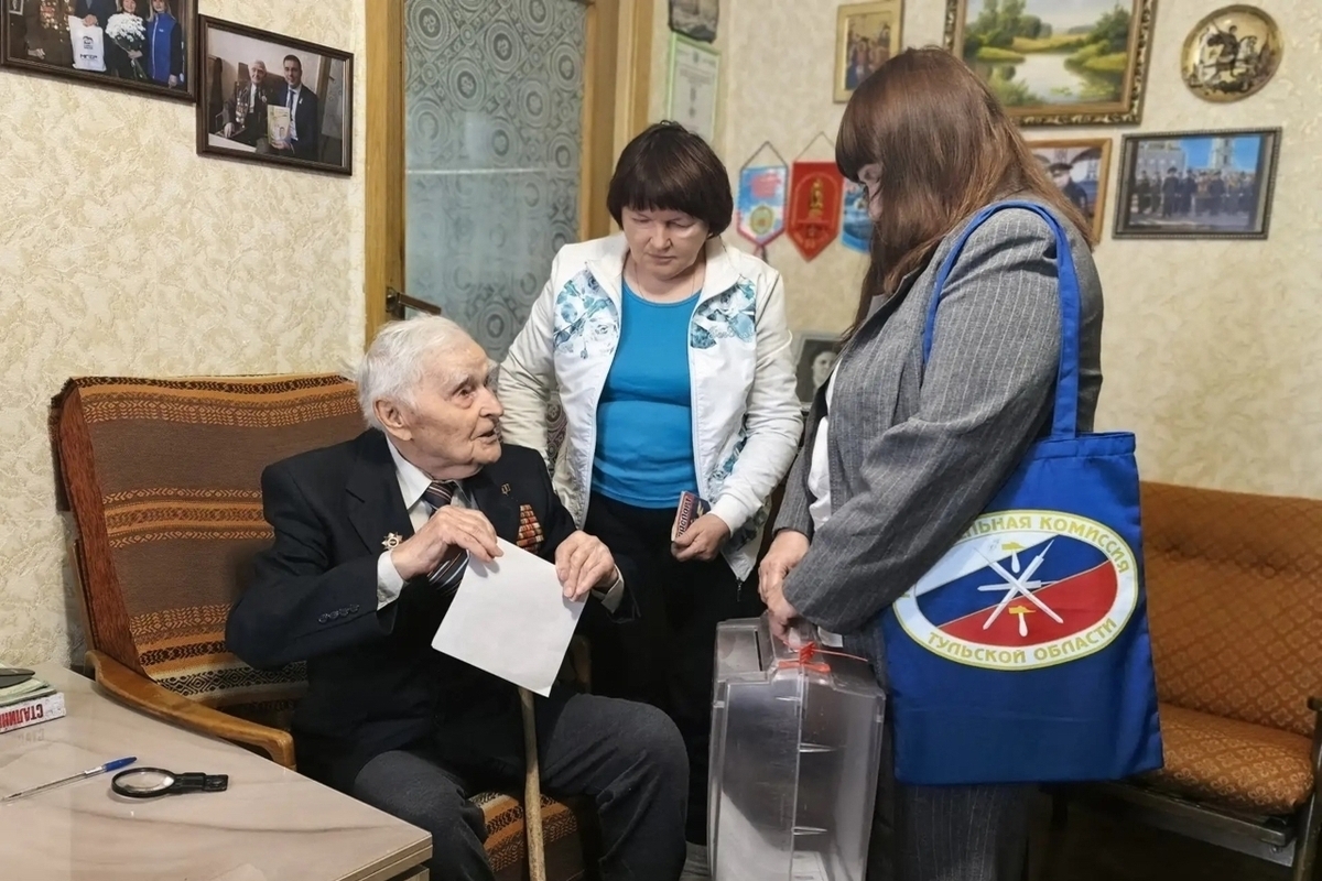 В Туле проголосовал ветеран, чьи первые выборы прошли 80-лет назад в Германии
