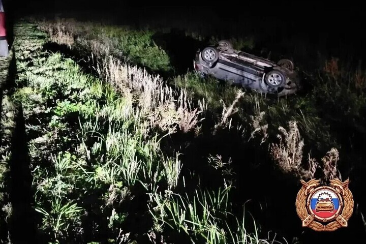 Водитель «Шкоды» пострадал в аварии в Тверской области