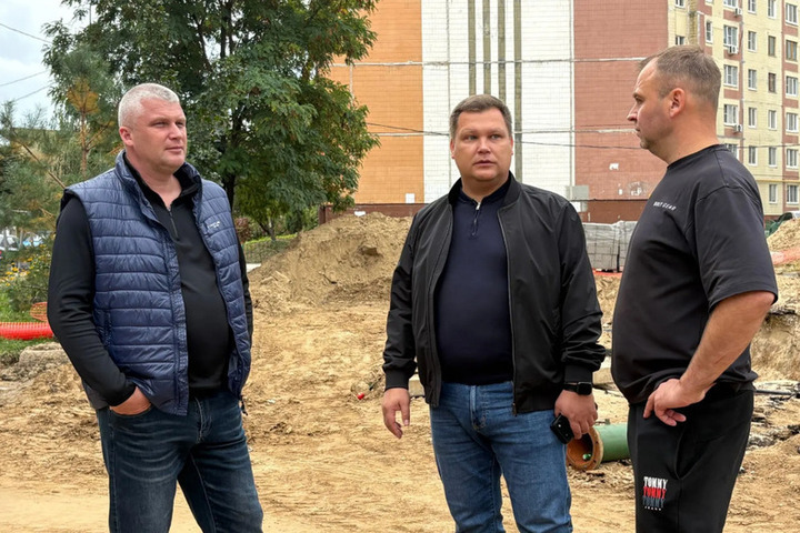 Мэр Рязани Ясинский поручил расширить парковку на улице Новосёлов