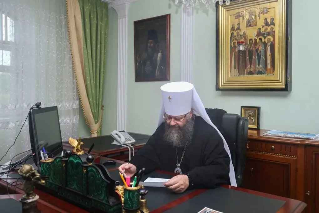 Митрополит Феодосий проголосовал на выборах в Госдуму и областную Думу