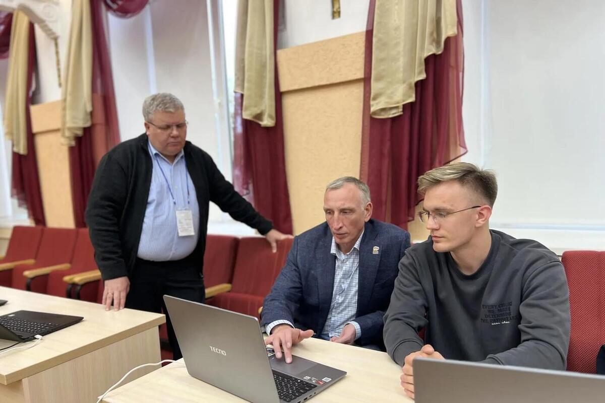 Александр Козловский оценил прозрачность выборов в Центре общественного наблюдения