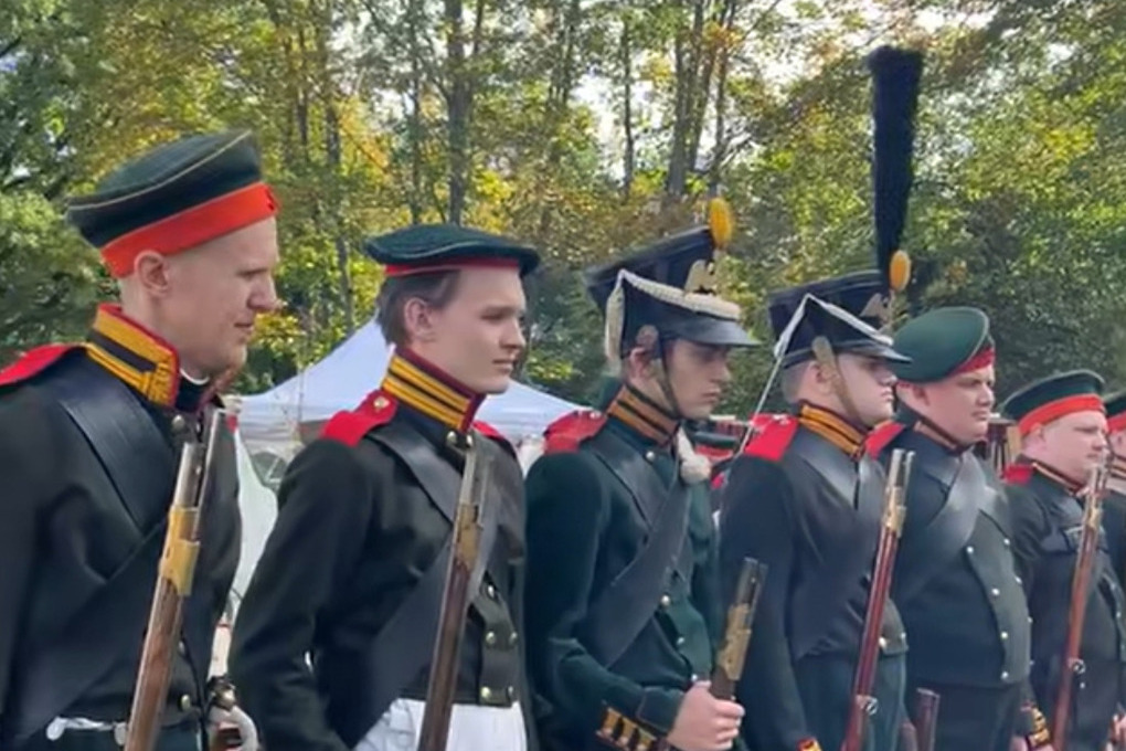 В таицкой усадьбе Демидовых на один день ожила эпоха Петра I и наполеоновских войн