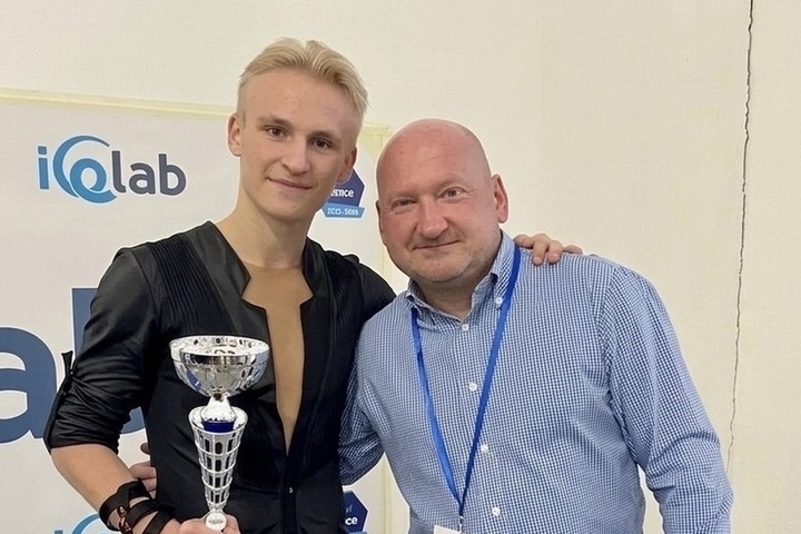 Петербуржец завоевал серебро на итальянском льду в Бергамо