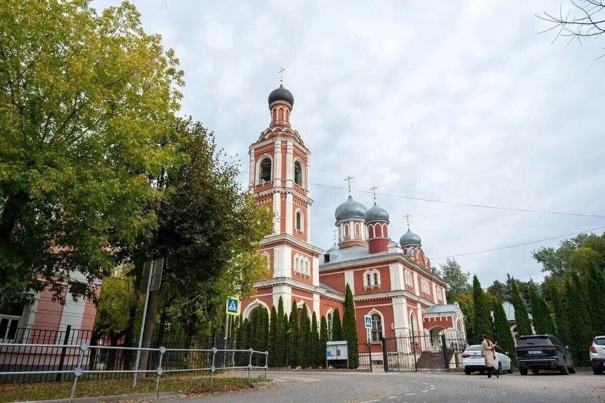 В храме Всех Святых состоялся общегородской молебен
