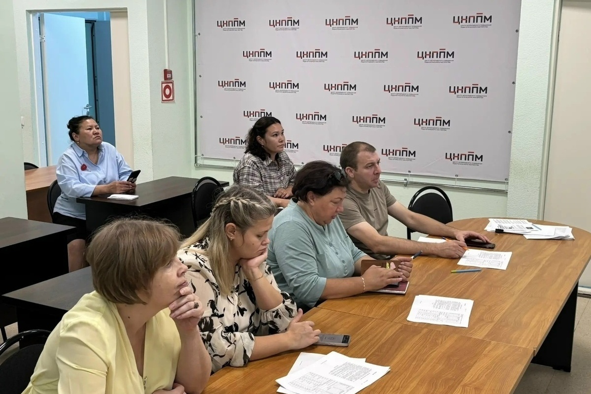 В Ненецком региональном центре развития образования прошло заседание методического объединения учителей физики