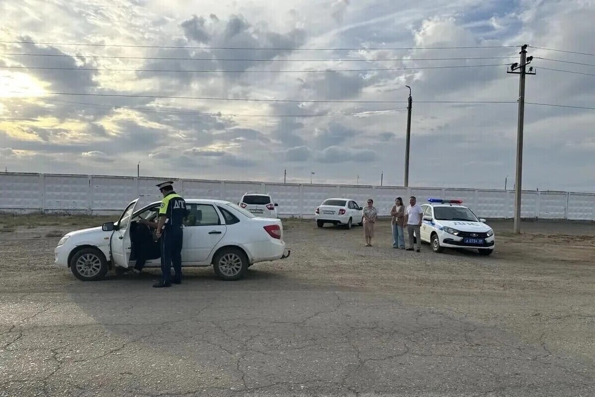 В райцентре Калмыкии прошли рейды по выявлению несовершеннолетних водителей
