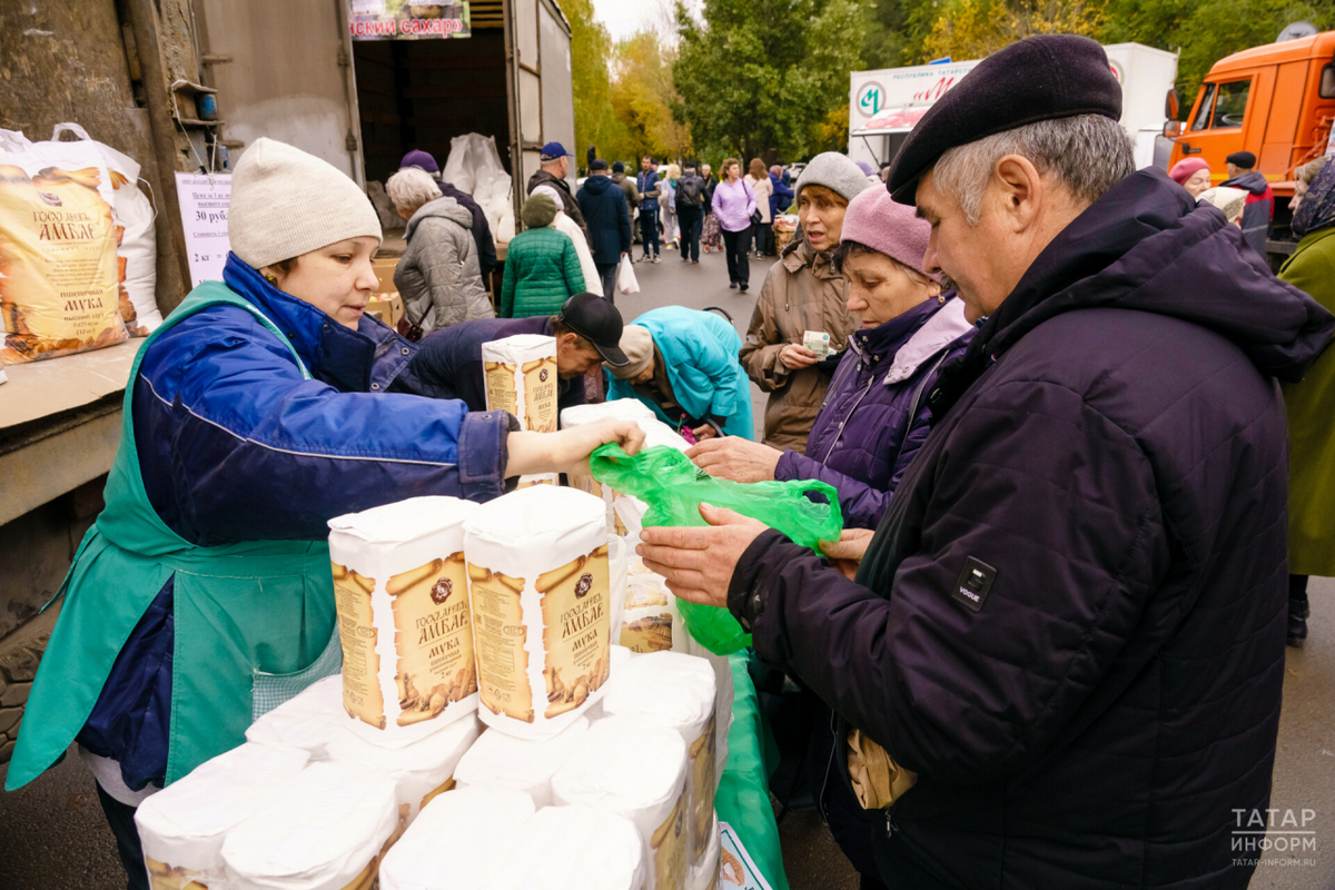 В Татарстане увеличат поставки сахара и муки на ярмарки