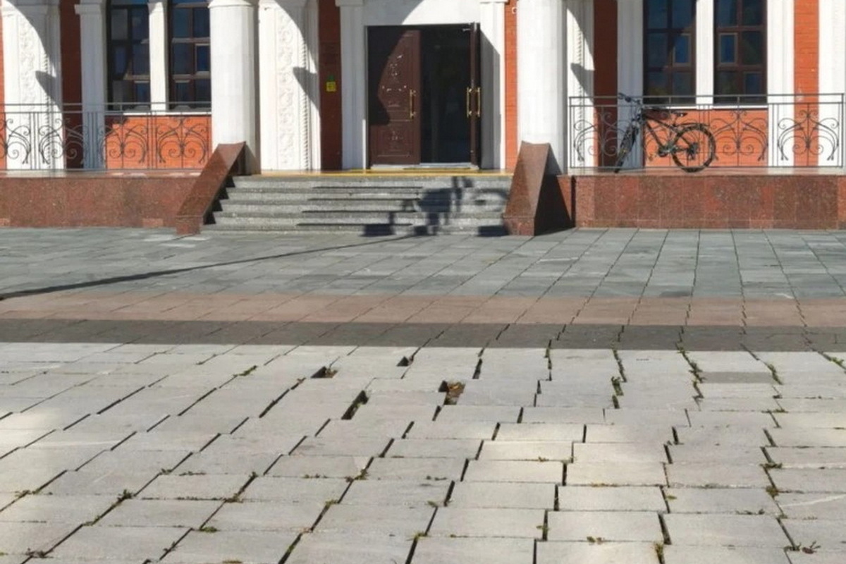 Прокуратура Йошкар-Олы обратила внимание на состояние площади в центре города