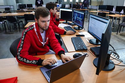 Россиянам рассказали о спросе на умеющих «что-то еще» айтишников