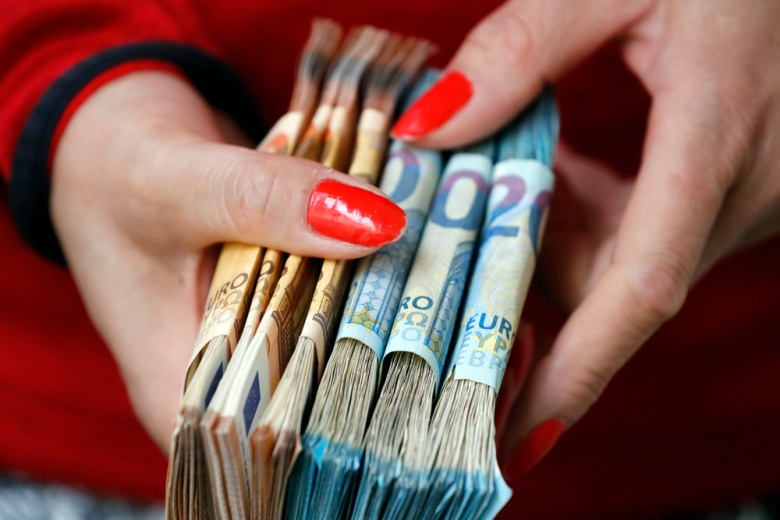 Подарки из России на €420 тыс. заинтересовали власти Латвии