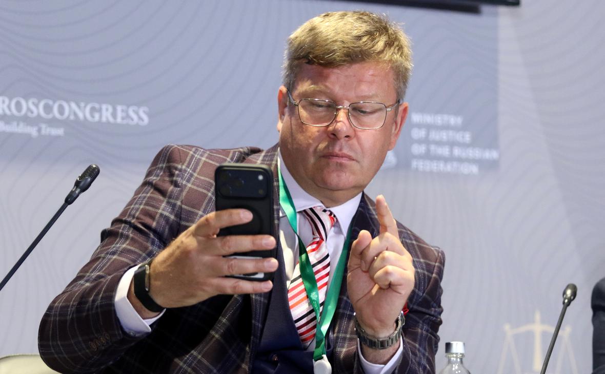 «Матч ТВ» извинился перед клубом РПЛ за слова Губерниева о свиньях