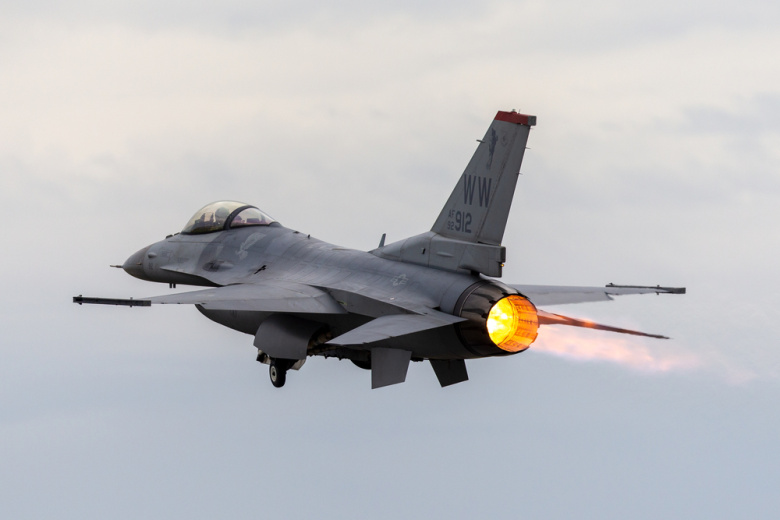 В ФРГ рассказали, что стало с пилотом упавшего F-16