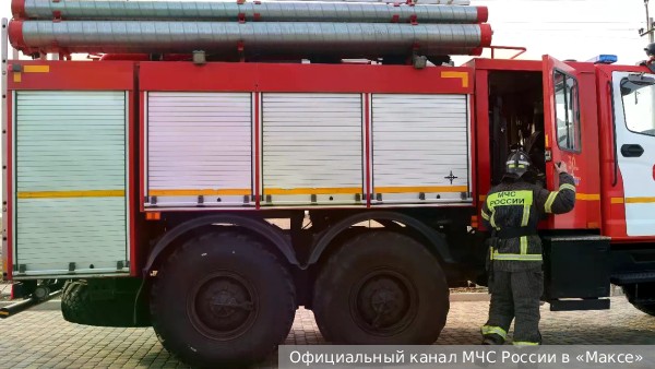 Пожар начался в порту Усть-Луга в результате атаки БПЛА