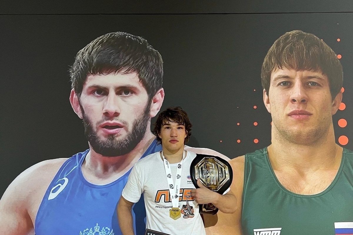 Владимирец победил в суперфинале студенческой лиги спортивной борьбы