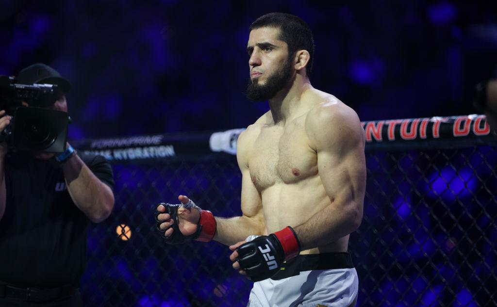 Каковы шансы Махачева победить в чемпионском бою UFC