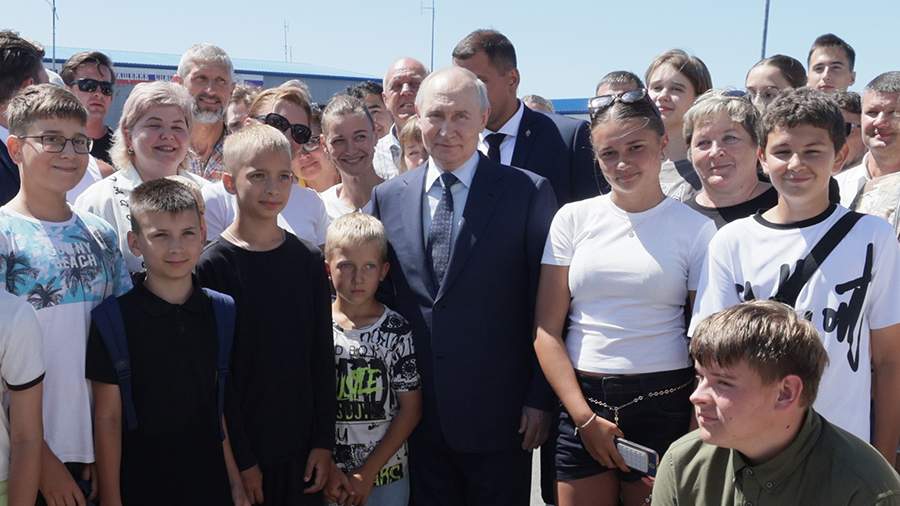 Путин нанес первый визит на Курильские острова. Что это означает