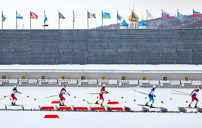 FIS предупредила о санкциях за дискриминацию российских спортсменов
